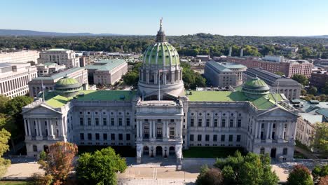 spinta lenta aerea nella costruzione della capitale della pennsylvania a harrisburg pennsylvania