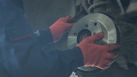 reparación de frenos de automóviles por mecánico