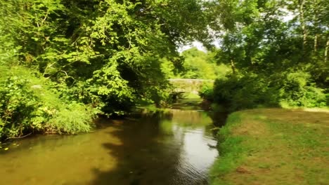 Drohnenaufnahmen-Einer-Friedlichen-Landschaft