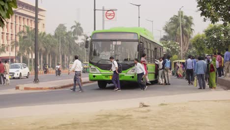 delhi bus approaching bus stand