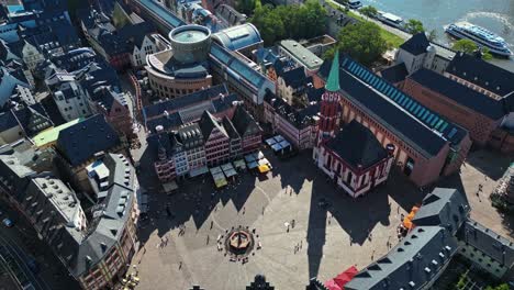 birdseye view of römerberg, historic heart of the medieval altstadt