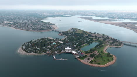 Aerial-Drone-view-Of-Paradise-Point-at-Mission-Bay,-San-Diego,-California