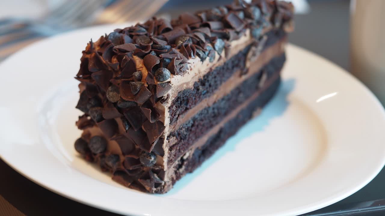 Fetta di torta al cioccolato