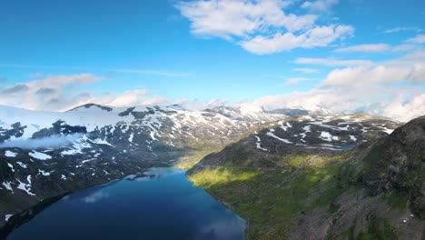 imágenes aéreas de la hermosa naturaleza de noruega.