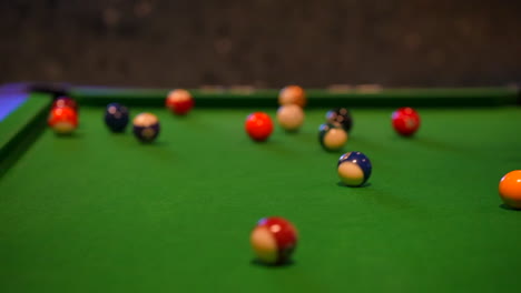 juego de billar en la mesa de billar tiro de apertura bola blanca wight-1