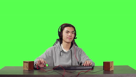 pc 비디오 게임을 즐기는 사람