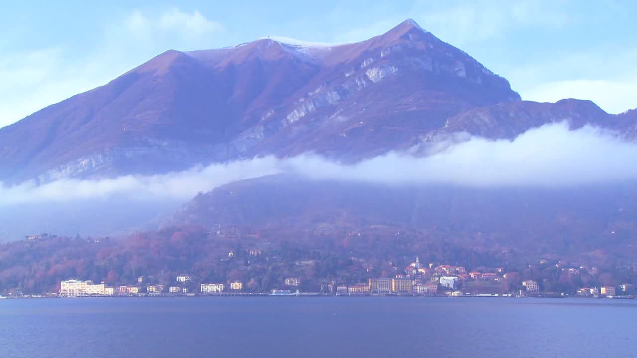 아름다운 산 호수 1의 수위 보기