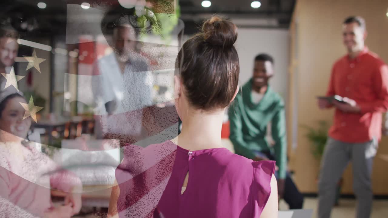 다양한 사업가들이 사무실에서 미국  ⁇ 발의 애니메이션