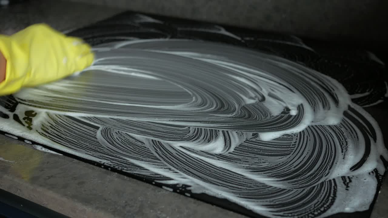 유리 스토브 를 청소 하는 것