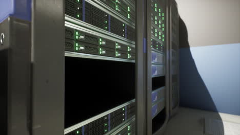 rack de servidor en el centro de datos