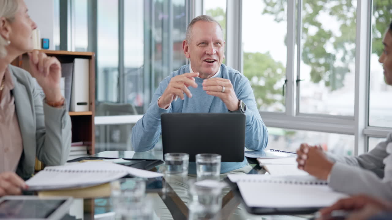 멘토, 계획 및 지도 고위 남자와 함께