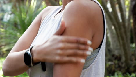 Sports-injury,-arm-muscle-pain
