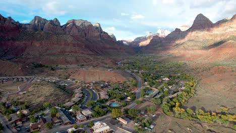 Town-of-Springdale-Utah,-Zion-National-Park---Aerial-pull-back