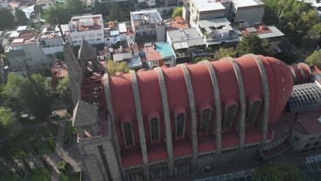 Vista-Aérea-De-Los-Atractivos-Culturales-De-Polanco,-Iglesia-De-San-Agustín,-Ciudad-De-México.