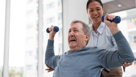 Physiotherapie,-älterer-Patient-Mit-Hanteln