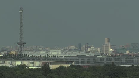 Silhouette-of-Berlin-with-Messeturm-and-Sony-Center-in-the-back,-Germany