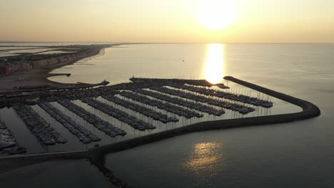 Amanecer-Sobre-El-Puerto-De-Palavas-Les-Flots-Yate-Marino-De-Ocio-Mar-Francia