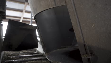 agricultural machinery and conveyor belt in action