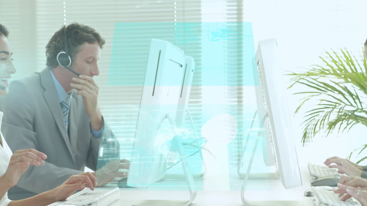 animación de la red de conexiones entre diversos trabajadores de oficina que usan auriculares