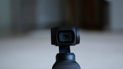 a camera that wakes up with its head turned like a robot