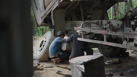truck repair and maintenance