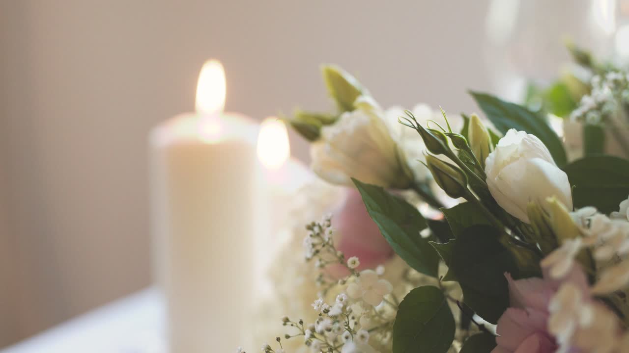 mesa decorada para cena de boda 1