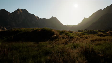 cordillera al atardecer