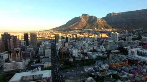 última-Luz-Del-Día-Sobre-Ciudad-Del-Cabo