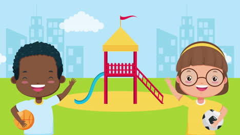 una pareja de niños interraciales en el parque.