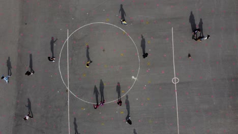 Imagen-De-Drone-Jugando-A-La-Pelota