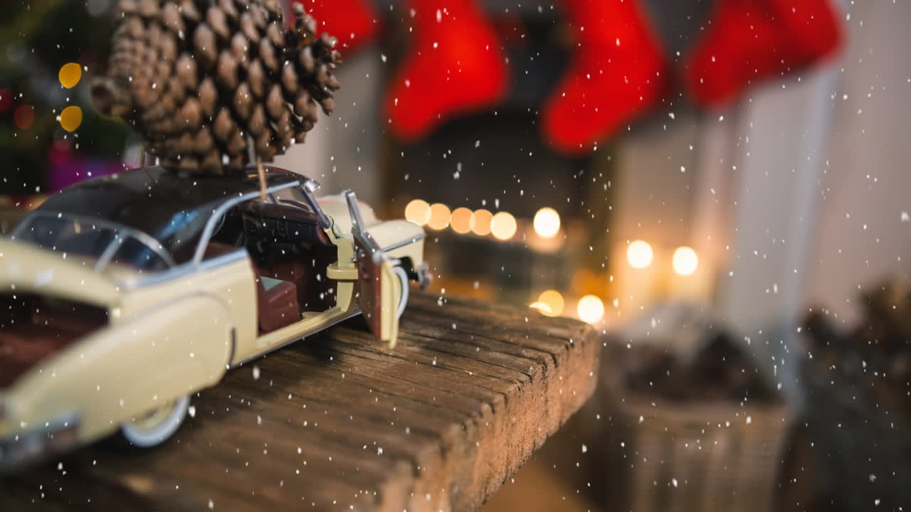 nieve cayendo con decoraciones de navidad