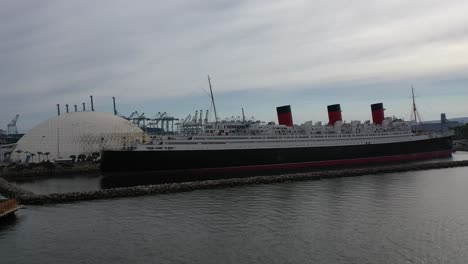 Die-Queen-Mary---Long-Beach-Ca