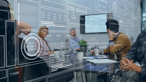 animación del procesamiento de datos sobre diversas personas de negocios en la oficina