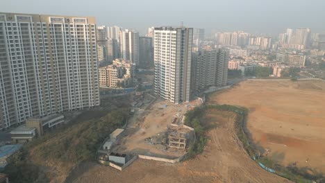 Kashimira-Stadt-Von-Unten-Nach-Oben-Aus-Der-Vogelperspektive-Am-Frühen-Morgen-In-Mumbai