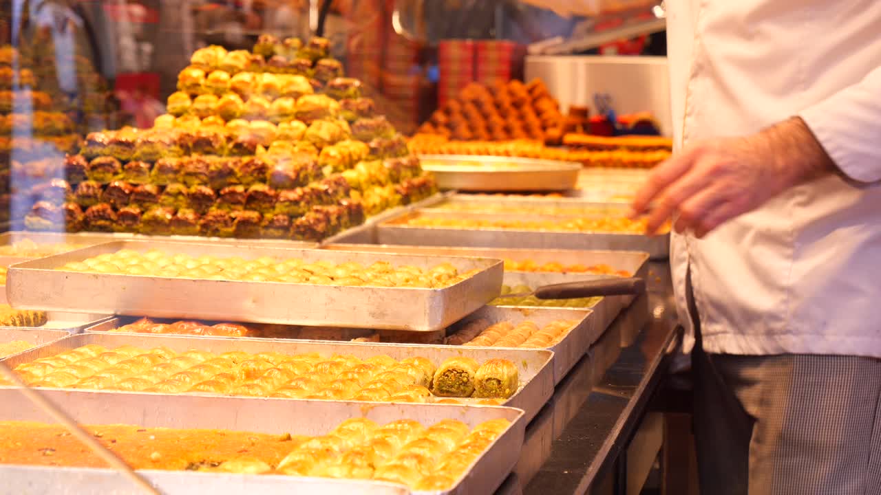 exhibición y preparación de baklava turca