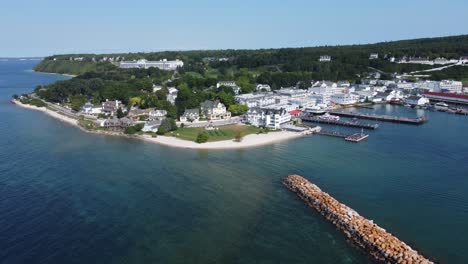 Schöne-Stadt-Am-Strand