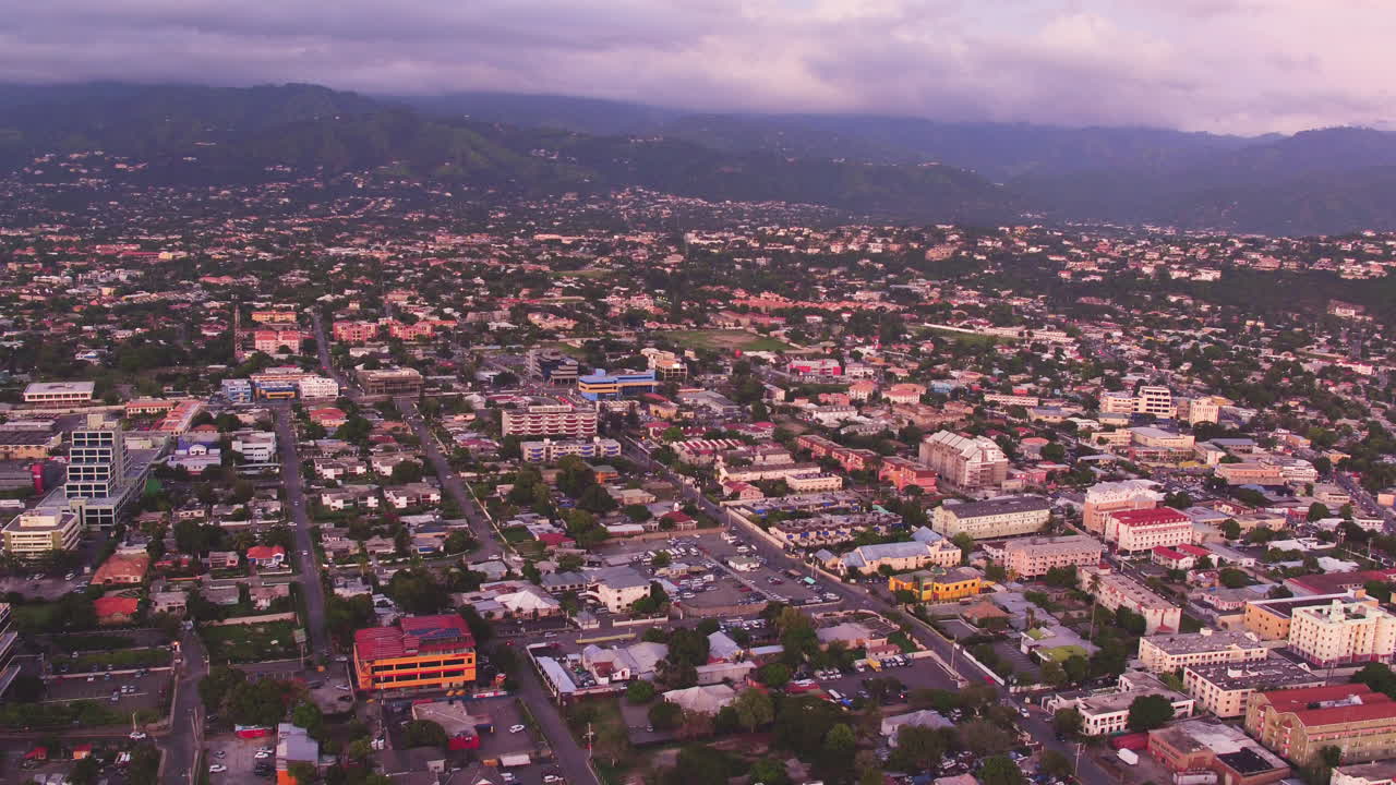 Una veduta aerea di Kingston, Giamaica