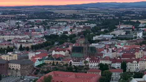 Hermosa-Vista-Panorámica-De-Hradec-Kralove,-Chequia