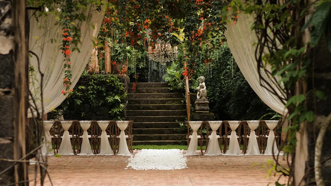 Stunning Hawaii Wedding Ceremony venue Decor Haiku Mill