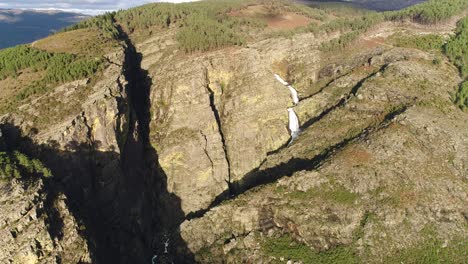 cascata de fisgas do ermelo - beautiful cascading waterfalls