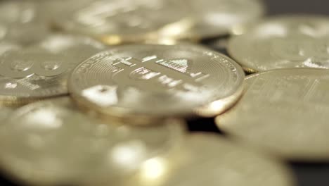 moneda de oro bitcoin btc girar cerca de la inversión en criptografía