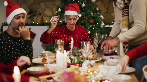 Cena familiar de Navidad