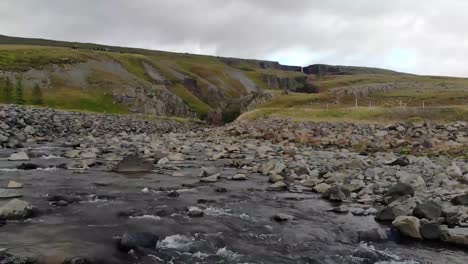 Hengafoss-Strom-In-Island