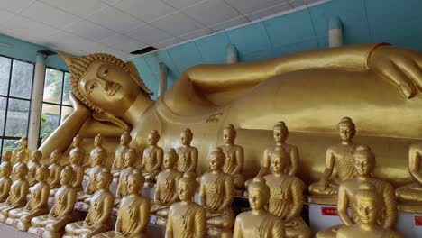 Buddhist-statue-in-the-temple,-Thailand,-Malaysia