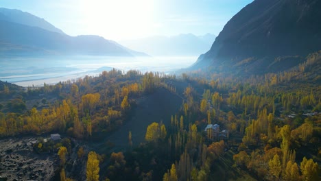 Drone-shot-of-Lower-Kachura-Lake,-Shangrila-Lake-with-beautiful-landscape-at-background-in-Skardu,-Pakistan