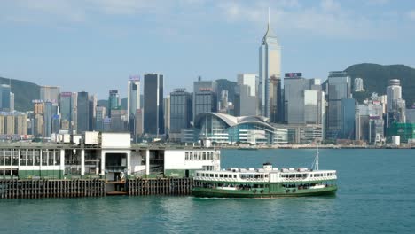 el puerto de victoria y el horizonte de la isla de hong kong