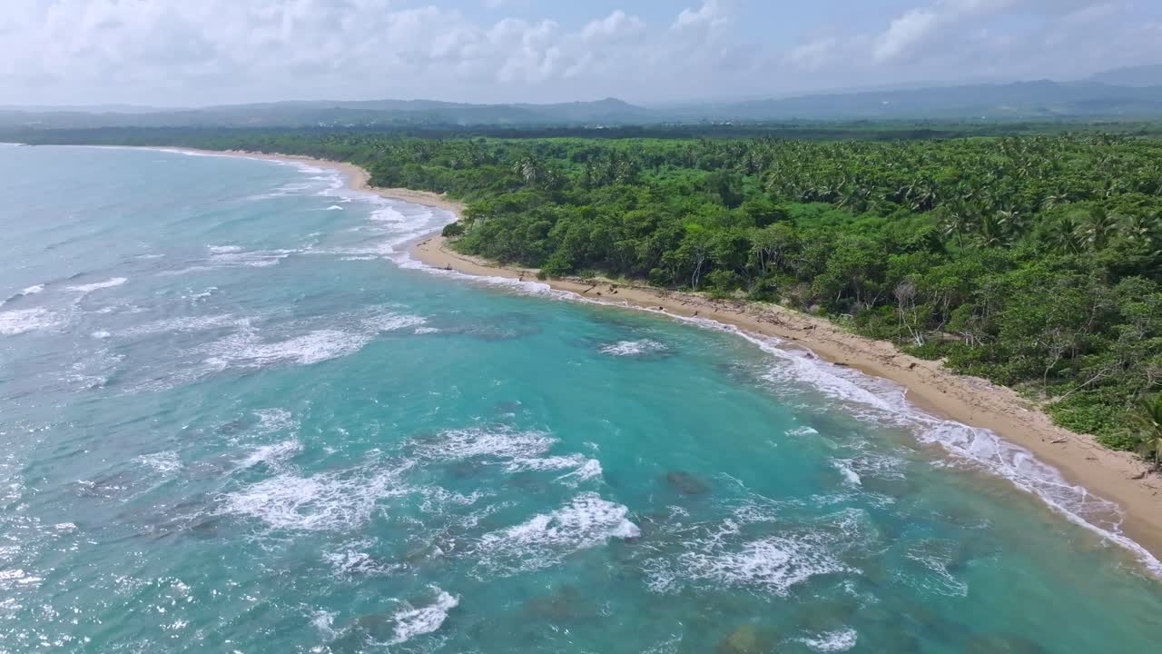 fotografia aérea de drones de punta bergatín, puerto plata, mostrando o local de construção do hotel hyatt zilara