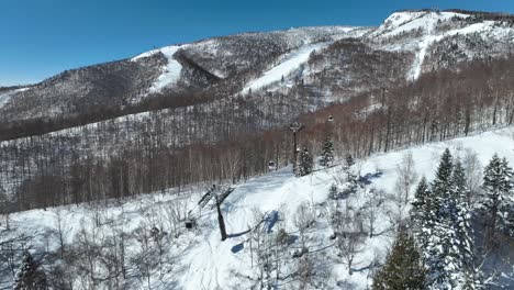 Aerial-shot-of-bubble-car-chair-lift