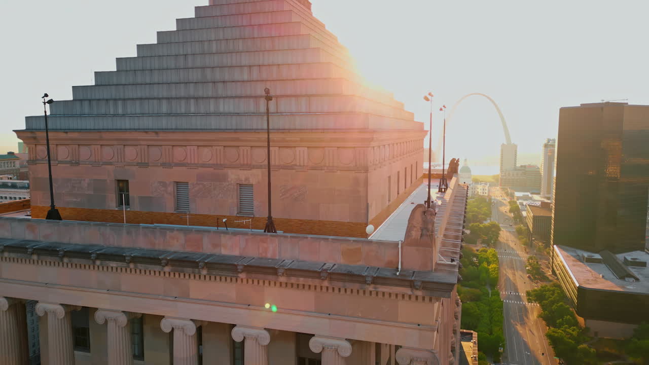 Saint Louis USA, 14 August 2025: Amazing pyramid top of the building lit with bright sun. Roof of the Civil Courts Building in Saint-Louis, Missouri, USA