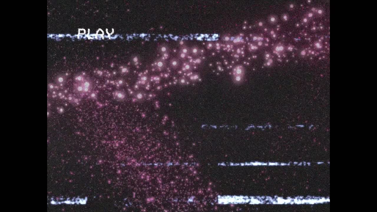 animación de la pantalla de reproducción con interferencia sobre fuegos artificiales rosados sobre fondo negro